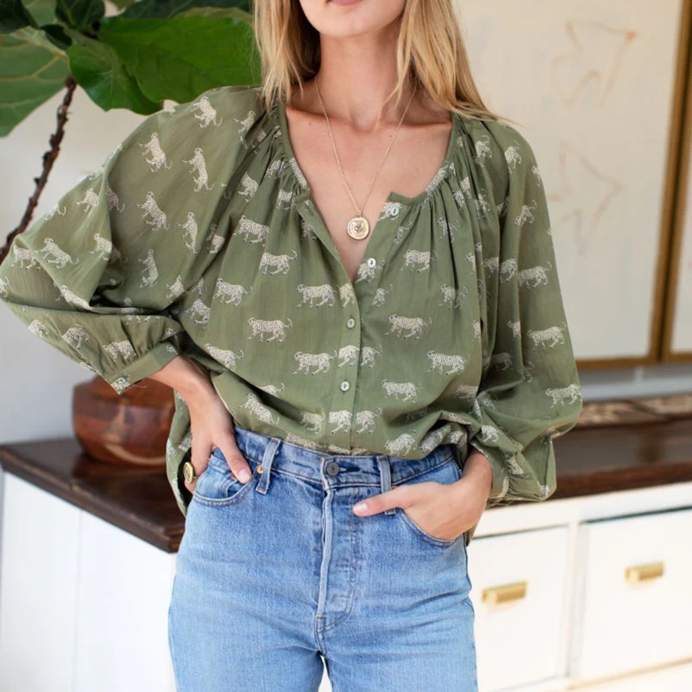 FRANCES BLOUSE - OLIVE CHEETAH ORGANIC, SIZE S